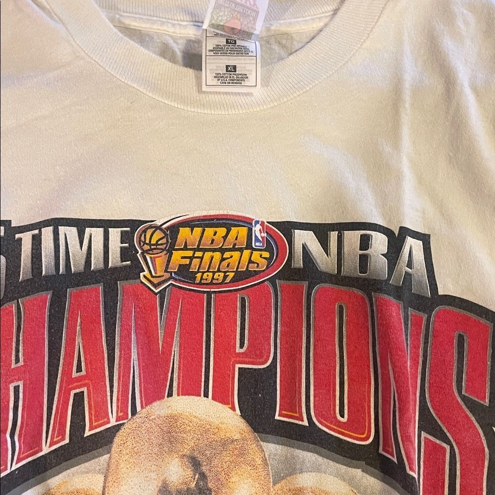 Vintage 1997 Chicago Bulls five-time NBA championship shirt xl - Picture 6 of 6